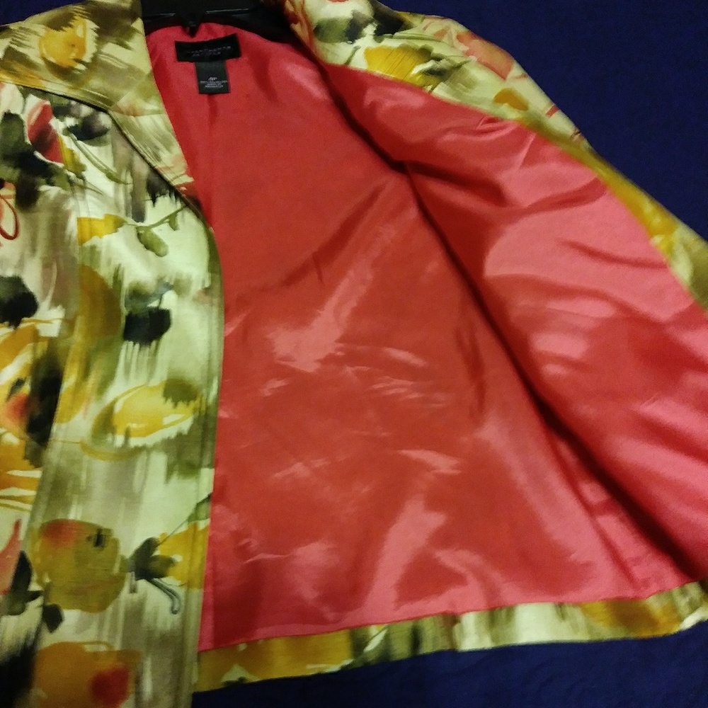 Jacket. Size 4P - Picture 2 of 4